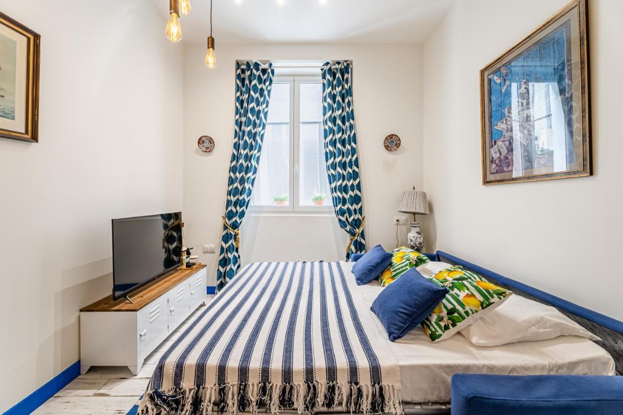 Studio Travel 24M2, 120M Vieux-Port ,Clim , Wifi ,Acces Autonome Avec Code Marseille Exterior photo