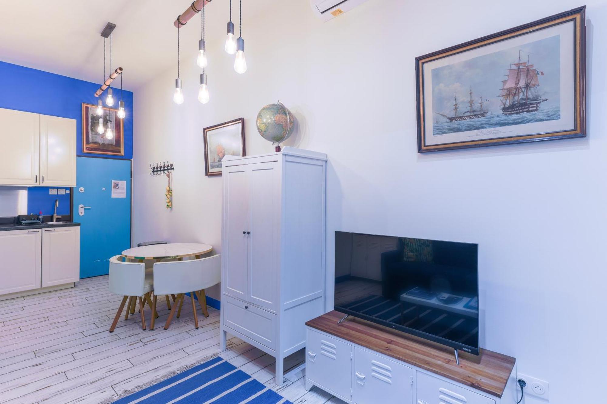 Studio Travel 24M2, 120M Vieux-Port ,Clim , Wifi ,Acces Autonome Avec Code Marseille Exterior photo